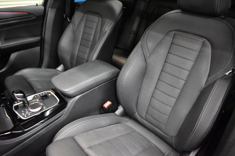 BMW X4 M40i LCI後期 1ｵｰﾅｰ ｾﾚｸﾄP 変更後ﾃﾞｻﾞｲﾝLEDﾍｯﾄﾞﾗｲﾄ&ﾃｰﾙ ﾊﾟﾉﾗﾏｻﾝﾙｰﾌ ﾗｲﾌﾞｺｸﾋﾟｯﾄ 可変Mｻｽ Fﾍﾞﾝﾁﾚｰｼｮﾝ&全席ﾋｰﾀｰ付黒革 ﾊｰﾏﾝｶｰﾄﾞﾝ 21AW 追従ACC HUD ｽﾃｱﾘﾝｸﾞﾋｰﾀｰ ﾀｯﾁﾊﾟﾈﾙﾅﾋﾞ ﾌﾙｾｸﾞ 全周囲ｶﾒﾗ 電動Rｹﾞｰﾄ 2年保証