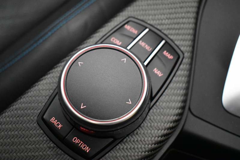 BMW Mシリーズ M2 MDCT 7速DCT LCI後期 ｾﾚｸﾄP ｻﾝﾙｰﾌ ﾊｰﾏﾝｶｰﾄﾞﾝ  ﾋｰﾀｰ付黒革 ﾍｷｻｺﾞﾅﾙLEDﾍｯﾄﾞﾗｲﾄ&ﾃｰﾙ ﾀｯﾁﾊﾟﾈﾙHDDﾅﾋﾞ Bｶﾒﾗ ﾘｱPDC 19AW 車線逸脱&歩行者警告 衝突軽減ﾌﾞﾚｰｷ ｶｰﾎﾞﾝｲﾝﾃﾘｱ 2年保証