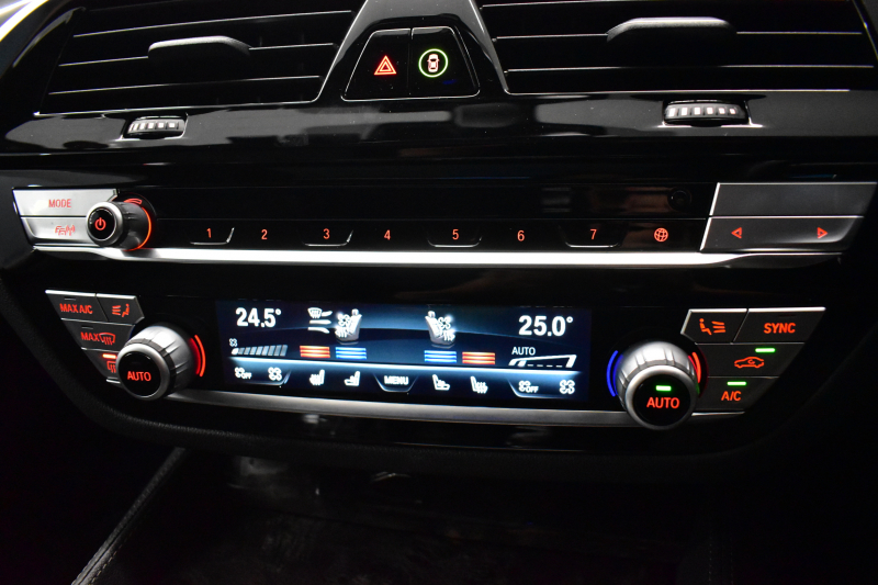 BMW 5シリーズ M550i Xﾄﾞﾗｲﾌﾞ ｱﾙﾃｨﾒｯﾄｴﾃﾞｨｼｮﾝ 55台限定車 4WD ｻﾝﾙｰﾌ ﾚｰｻﾞｰLEDﾍｯﾄﾞﾗｲﾄ ﾗｲﾌﾞｺｯｸﾋﾟｯﾄ ｺﾝﾌｫｰﾄｼｰﾄ 前席ﾏｯｻｰｼﾞ&ﾍﾞﾝﾁﾚｰﾀｰ 全席ﾋｰﾀｰ付黒革 可変Mｻｽ harman/kardon Mｽﾎﾟｰﾂﾌﾞﾚｰｷ ACC HUD 全周囲ｶﾒﾗ ﾌﾙｾｸﾞ 2年保証