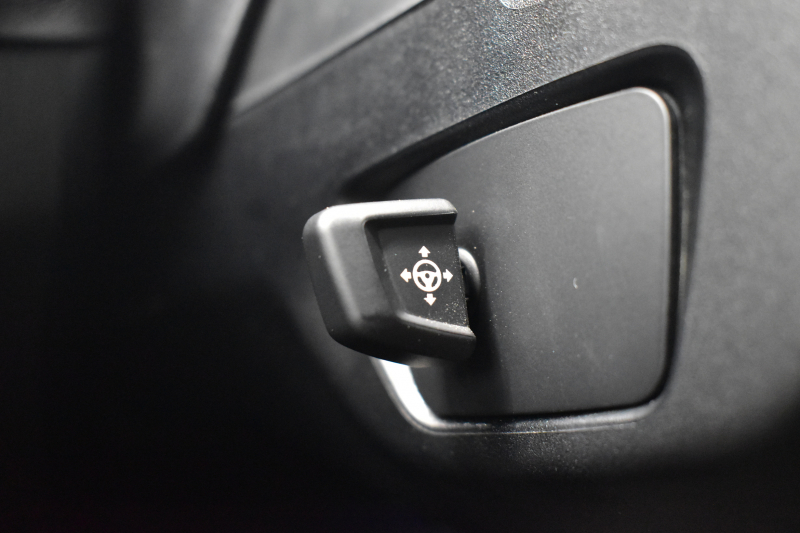 BMW 5シリーズ M550i Xﾄﾞﾗｲﾌﾞ ｱﾙﾃｨﾒｯﾄｴﾃﾞｨｼｮﾝ 55台限定車 4WD ｻﾝﾙｰﾌ ﾚｰｻﾞｰLEDﾍｯﾄﾞﾗｲﾄ ﾗｲﾌﾞｺｯｸﾋﾟｯﾄ ｺﾝﾌｫｰﾄｼｰﾄ 前席ﾏｯｻｰｼﾞ&ﾍﾞﾝﾁﾚｰﾀｰ 全席ﾋｰﾀｰ付黒革 可変Mｻｽ harman/kardon Mｽﾎﾟｰﾂﾌﾞﾚｰｷ ACC HUD 全周囲ｶﾒﾗ ﾌﾙｾｸﾞ 2年保証