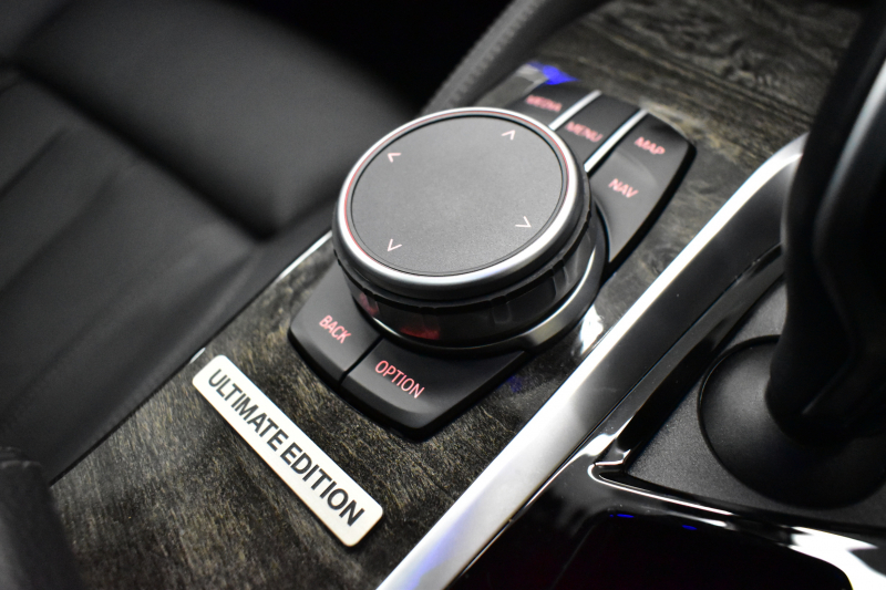 BMW 5シリーズ M550i Xﾄﾞﾗｲﾌﾞ ｱﾙﾃｨﾒｯﾄｴﾃﾞｨｼｮﾝ 55台限定車 4WD ｻﾝﾙｰﾌ ﾚｰｻﾞｰLEDﾍｯﾄﾞﾗｲﾄ ﾗｲﾌﾞｺｯｸﾋﾟｯﾄ ｺﾝﾌｫｰﾄｼｰﾄ 前席ﾏｯｻｰｼﾞ&ﾍﾞﾝﾁﾚｰﾀｰ 全席ﾋｰﾀｰ付黒革 可変Mｻｽ harman/kardon Mｽﾎﾟｰﾂﾌﾞﾚｰｷ ACC HUD 全周囲ｶﾒﾗ ﾌﾙｾｸﾞ 2年保証