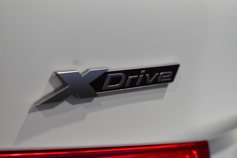 BMW 5シリーズ M550i Xﾄﾞﾗｲﾌﾞ ｱﾙﾃｨﾒｯﾄｴﾃﾞｨｼｮﾝ 55台限定車 4WD ｻﾝﾙｰﾌ ﾚｰｻﾞｰLEDﾍｯﾄﾞﾗｲﾄ ﾗｲﾌﾞｺｯｸﾋﾟｯﾄ ｺﾝﾌｫｰﾄｼｰﾄ 前席ﾏｯｻｰｼﾞ&ﾍﾞﾝﾁﾚｰﾀｰ 全席ﾋｰﾀｰ付黒革 可変Mｻｽ harman/kardon Mｽﾎﾟｰﾂﾌﾞﾚｰｷ ACC HUD 全周囲ｶﾒﾗ ﾌﾙｾｸﾞ 2年保証