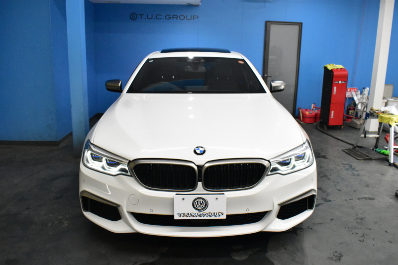 BMW 5シリーズ M550i Xﾄﾞﾗｲﾌﾞ ｱﾙﾃｨﾒｯﾄｴﾃﾞｨｼｮﾝ 55台限定車 4WD ｻﾝﾙｰﾌ ﾚｰｻﾞｰLEDﾍｯﾄﾞﾗｲﾄ ﾗｲﾌﾞｺｯｸﾋﾟｯﾄ ｺﾝﾌｫｰﾄｼｰﾄ 前席ﾏｯｻｰｼﾞ&ﾍﾞﾝﾁﾚｰﾀｰ 全席ﾋｰﾀｰ付黒革 可変Mｻｽ harman/kardon Mｽﾎﾟｰﾂﾌﾞﾚｰｷ ACC HUD 全周囲ｶﾒﾗ ﾌﾙｾｸﾞ 2年保証