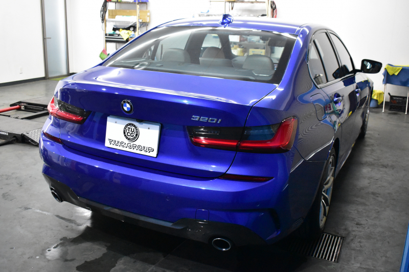 BMW 3シリーズ 320i Mｽﾎﾟｰﾂ ｲﾉﾍﾞｰｼｮﾝ&ﾊｲﾗｲﾝ&ｺﾝﾌｫｰﾄ&ｻｳﾝﾄﾞP ﾚｰｻﾞｰLEDﾍｯﾄﾞﾗｲﾄ ﾋｰﾀｰ付白革 可変Mｻｽ  追従ACC HUD ﾗｲﾌﾞｺｯｸﾋﾟｯﾄ全周囲ｶﾒﾗ ｱｯﾌﾟﾙｶｰﾌﾟﾚｲ haraman/kardon 1ｵｰﾅｰ 電動ﾄﾗﾝｸ2年保証