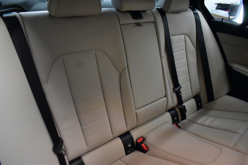 BMW 3シリーズ 320i Mｽﾎﾟｰﾂ ｲﾉﾍﾞｰｼｮﾝ&ﾊｲﾗｲﾝ&ｺﾝﾌｫｰﾄ&ｻｳﾝﾄﾞP ﾚｰｻﾞｰLEDﾍｯﾄﾞﾗｲﾄ ﾋｰﾀｰ付白革 可変Mｻｽ  追従ACC HUD ﾗｲﾌﾞｺｯｸﾋﾟｯﾄ全周囲ｶﾒﾗ ｱｯﾌﾟﾙｶｰﾌﾟﾚｲ haraman/kardon 1ｵｰﾅｰ 電動ﾄﾗﾝｸ2年保証