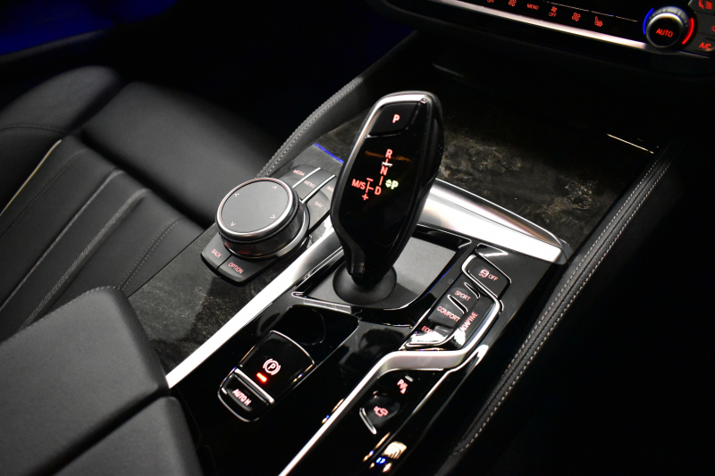 BMW 5シリーズ 530i Mｽﾎﾟｰﾂ LCI後期 高出力ﾓﾃﾞﾙ 全席ﾋｰﾀｰ付黒革 LEDﾍｯﾄﾞﾗｲﾄ 可変ｻｽﾍﾟﾝｼｮﾝ ﾗｲﾌﾞｺｸﾋﾟｯﾄ ACC HUD LCW ﾀｯﾁﾊﾟﾈﾙﾅﾋﾞ全周囲ｶﾒﾗTV 電動ﾄﾗﾝｸ Mｽﾎﾟｰﾂﾌﾞﾚｰｷ  19AW 2年保証