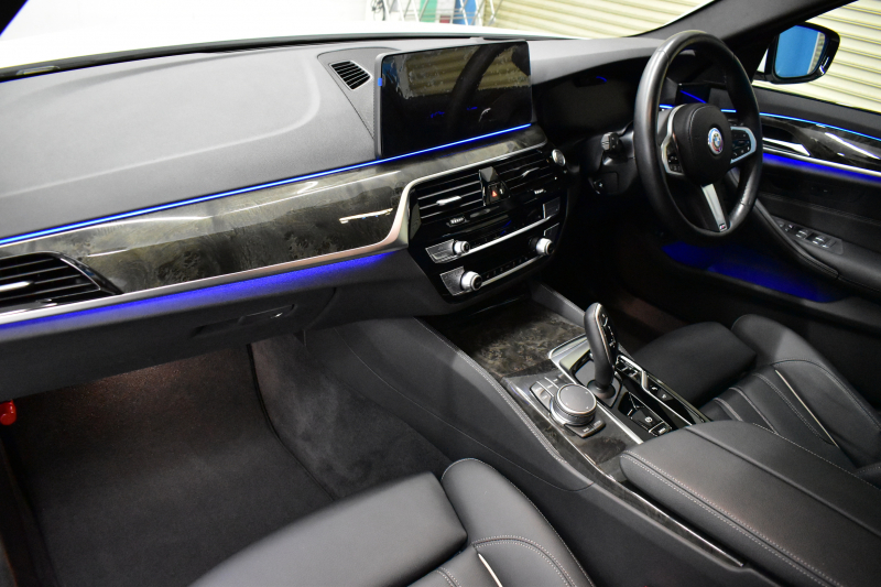 BMW 5シリーズ 530i Mｽﾎﾟｰﾂ LCI後期 高出力ﾓﾃﾞﾙ 全席ﾋｰﾀｰ付黒革 LEDﾍｯﾄﾞﾗｲﾄ 可変ｻｽﾍﾟﾝｼｮﾝ ﾗｲﾌﾞｺｸﾋﾟｯﾄ ACC HUD LCW ﾀｯﾁﾊﾟﾈﾙﾅﾋﾞ全周囲ｶﾒﾗTV 電動ﾄﾗﾝｸ Mｽﾎﾟｰﾂﾌﾞﾚｰｷ  19AW 2年保証