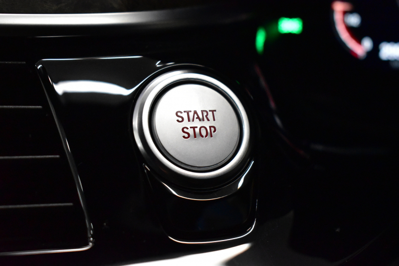 BMW 5シリーズ 530e Mｽﾎﾟｰﾂ iﾊﾟﾌｫｰﾏﾝｽ PHEV ｻﾝﾙｰﾌ ｾﾚｸﾄ&ﾊｲﾉﾍﾞｰｼｮﾝ&ﾊｲﾗｲﾝ&ｱﾄﾞﾊﾞﾝｽP 全面液晶ﾒｰﾀｰ 19AW 全席ﾋｰﾀｰ付黒革 ﾊｰﾏﾝｶｰﾄﾞﾝ 4ｿﾞｰﾝAC LEDﾍｯﾄﾞﾗｲﾄ ACC HUD LCW ﾀｯﾁﾊﾟﾈﾙﾅﾋﾞ全周囲ｶﾒﾗ ﾌﾙｾｸﾞﾜｲﾔﾚｽ充電 電動ﾄﾗﾝｸ 2年保証