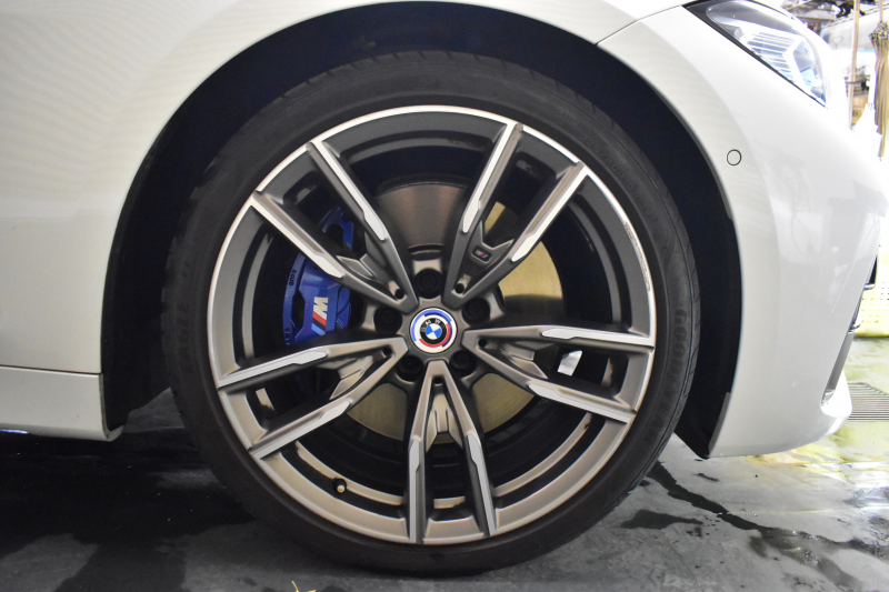 BMW 4シリーズ M440i xDriveｶﾌﾞﾘｵﾚ 4WD ｺﾝﾌｫｰﾄP ﾋｰﾀｰ付individualｴｸｽﾃﾝﾄﾞﾀﾙﾄｩｰﾌｫﾒﾘﾉﾚｻﾞｰ ｴｱｶﾗｰ ﾚｰｻﾞｰLEDﾍｯﾄﾞﾗｲﾄ ACC HUD Mｽﾎﾟｰﾂﾃﾞﾌ&ﾌﾞﾚｰｷ 可変Mｻｽ ﾗｲﾌﾞｺｯｸﾋﾟｯﾄﾀｯﾁﾊﾟﾈﾙﾅﾋﾞ Apple Car Play ﾌﾙｾｸﾞ harman/kardon 19AW 2年保証