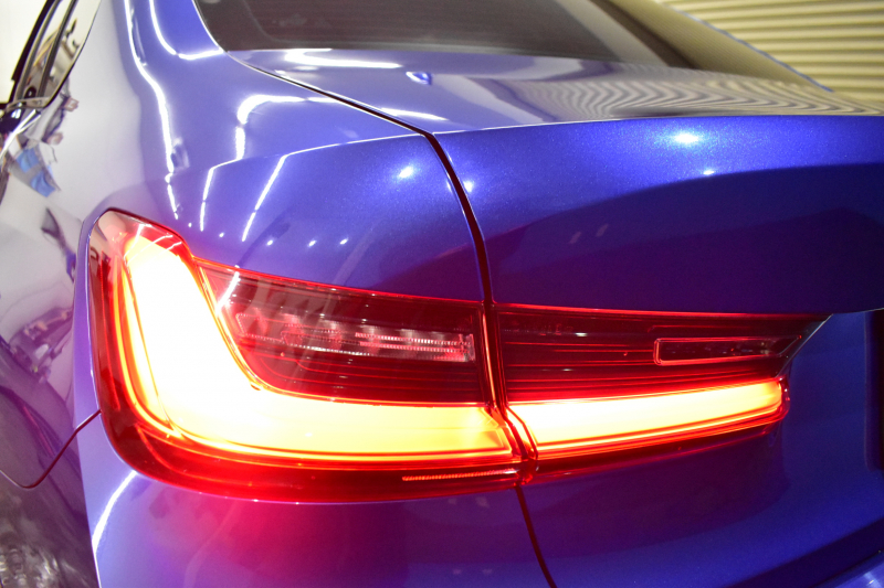 BMW 3シリーズ 330i Mｽﾎﾟｰﾂ 高出力ﾓﾃﾞﾙ ｲﾉﾍﾞｰｼｮﾝ&ﾃﾞﾋﾞｭｰ&ｺﾝﾌｫｰﾄP ﾋｰﾀｰ付黒革 ACC HUD 19AW Mｽﾎﾟｰﾂﾌﾞﾚｰｷ ﾗｲﾌﾞｺｯｸﾋﾟｯﾄ ｼﾞｪｽﾁｬｰｺﾝﾄﾛｰﾙ付ﾀｯﾁﾊﾟﾈﾙHDDﾅﾋﾞ全周囲ｶﾒﾗ ｱｯﾌﾟﾙｶｰﾌﾟﾚｲ ｳｯﾄﾞｲﾝﾃﾘｱ 電動ﾄﾗﾝｸ 2年保証