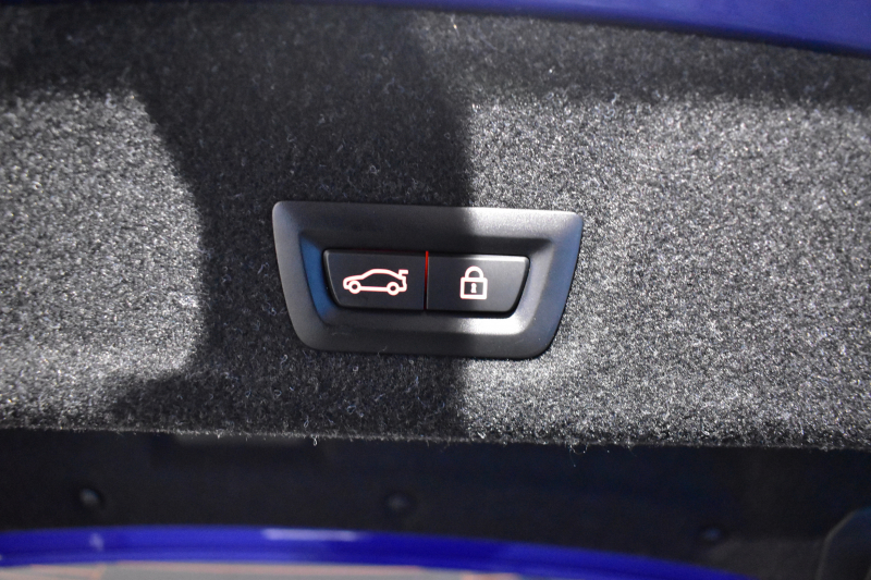 BMW 3シリーズ 330i Mｽﾎﾟｰﾂ 高出力ﾓﾃﾞﾙ ｲﾉﾍﾞｰｼｮﾝ&ﾃﾞﾋﾞｭｰ&ｺﾝﾌｫｰﾄP ﾋｰﾀｰ付黒革 ACC HUD 19AW Mｽﾎﾟｰﾂﾌﾞﾚｰｷ ﾗｲﾌﾞｺｯｸﾋﾟｯﾄ ｼﾞｪｽﾁｬｰｺﾝﾄﾛｰﾙ付ﾀｯﾁﾊﾟﾈﾙHDDﾅﾋﾞ全周囲ｶﾒﾗ ｱｯﾌﾟﾙｶｰﾌﾟﾚｲ ｳｯﾄﾞｲﾝﾃﾘｱ 電動ﾄﾗﾝｸ 2年保証