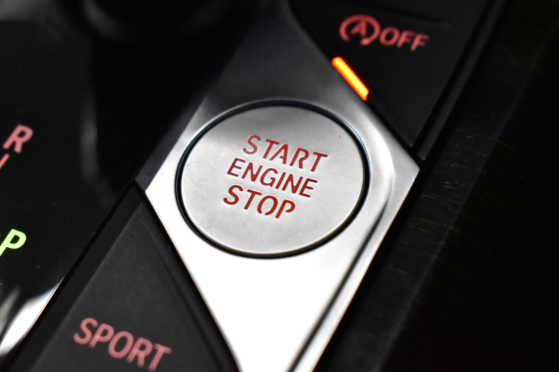 BMW 3シリーズ 330i Mｽﾎﾟｰﾂ 高出力ﾓﾃﾞﾙ ｲﾉﾍﾞｰｼｮﾝ&ﾃﾞﾋﾞｭｰ&ｺﾝﾌｫｰﾄP ﾋｰﾀｰ付黒革 ACC HUD 19AW Mｽﾎﾟｰﾂﾌﾞﾚｰｷ ﾗｲﾌﾞｺｯｸﾋﾟｯﾄ ｼﾞｪｽﾁｬｰｺﾝﾄﾛｰﾙ付ﾀｯﾁﾊﾟﾈﾙHDDﾅﾋﾞ全周囲ｶﾒﾗ ｱｯﾌﾟﾙｶｰﾌﾟﾚｲ ｳｯﾄﾞｲﾝﾃﾘｱ 電動ﾄﾗﾝｸ 2年保証