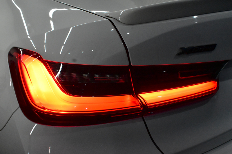 BMW 3シリーズ M340i Xﾄﾞﾗｲﾌﾞ ｲﾉﾍﾞｰｼｮﾝP ﾚｰｻﾞｰLEDﾗｲﾄ ﾋｰﾀｰ付黒革 ACC HUD 可変Mｻｽ 19AW Mｽﾎﾟｰﾂﾌﾞﾚｰｷ&ﾃﾞﾌ ｼﾞｪｽﾁｬｰC付ﾀｯﾁﾊﾟﾈﾙﾅﾋﾞ全周囲ｶﾒﾗ ﾊｰﾏﾝｶｰﾄﾞﾝ 側面衝突&車線変更&逸脱警告 2年保証