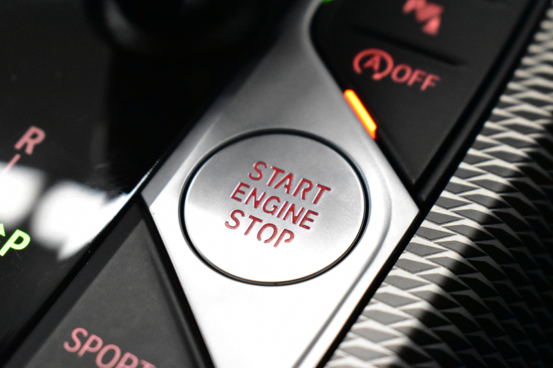 BMW 3シリーズ 330i Mｽﾎﾟｰﾂ 高出力ﾓﾃﾞﾙ 1ｵｰﾅｰ ｲﾉﾍﾞｰｼｮﾝ&ｺﾝﾌｫｰﾄP ﾋｰﾀｰ付ﾊｰﾌ黒革 ACC HUD 18AW Mｽﾎﾟｰﾂﾌﾞﾚｰｷ ﾗｲﾌﾞｺｯｸﾋﾟｯﾄ ｼﾞｪｽﾁｬｰC付ﾀｯﾁﾊﾟﾈﾙHDDﾅﾋﾞ全周囲ｶﾒﾗ ｱｯﾌﾟﾙｶｰﾌﾟﾚｲ 電動ﾄﾗﾝｸ 2年保証