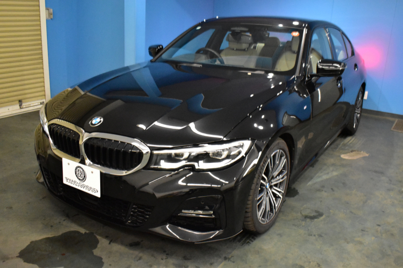 BMW 3シリーズ 320i Mｽﾎﾟｰﾂ ﾊｲﾗｲﾝP ﾋｰﾀｰ付白革 全周囲ｶﾒﾗ ﾜｲﾔﾚｽ充電 ﾌﾙｾｸﾞTV 追従ACC LCW 衝突軽減B 車線逸脱&歩行者警告 ﾗｲﾌﾞｺｯｸﾋﾟｯﾄ ｱｯﾌﾟﾙｶｰﾌﾟﾚｲ ﾌﾙｾｸﾞ ｳｯﾄﾞｲﾝﾃﾘｱ 2年保証