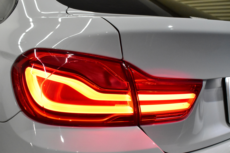 BMW 4シリーズ 420iｸﾞﾗﾝｸｰﾍﾟ Mｽﾎﾟｰﾂ LCI後期 ﾋｰﾀｰ付黒革 追従ACC 液晶ﾒｰﾀｰ ﾍｷｻｺﾞﾅﾙLEDﾍｯﾄﾞﾗｲﾄ&ﾃｰﾙ 19AW 車線変更&逸脱&歩行者警告 衝突軽減B  ﾀｯﾁﾊﾟﾈﾙ付iﾄﾞﾗｲﾌﾞHDDﾅﾋﾞﾌﾙｾｸﾞTV Bｶﾒﾗ 前後PDC ﾊﾟﾄﾞﾙｼﾌﾄ 電動ﾘｱｹﾞｰﾄ ｽﾏｰﾄｷｰ 2年保証