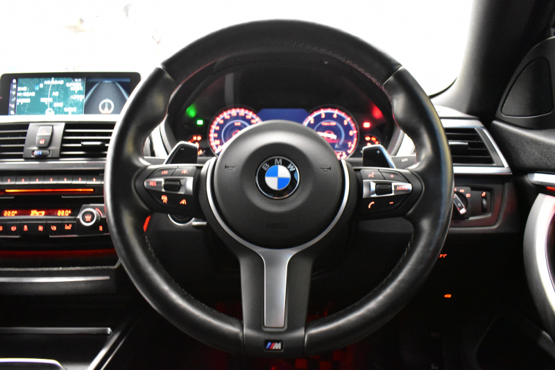 BMW 4シリーズ 420iｸﾞﾗﾝｸｰﾍﾟ Mｽﾎﾟｰﾂ LCI後期 ﾋｰﾀｰ付黒革 追従ACC 液晶ﾒｰﾀｰ ﾍｷｻｺﾞﾅﾙLEDﾍｯﾄﾞﾗｲﾄ&ﾃｰﾙ 19AW 車線変更&逸脱&歩行者警告 衝突軽減B  ﾀｯﾁﾊﾟﾈﾙ付iﾄﾞﾗｲﾌﾞHDDﾅﾋﾞﾌﾙｾｸﾞTV Bｶﾒﾗ 前後PDC ﾊﾟﾄﾞﾙｼﾌﾄ 電動ﾘｱｹﾞｰﾄ ｽﾏｰﾄｷｰ 2年保証
