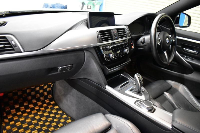 BMW 4シリーズ 420iｸﾞﾗﾝｸｰﾍﾟ Mｽﾎﾟｰﾂ LCI後期 ﾋｰﾀｰ付黒革 追従ACC 液晶ﾒｰﾀｰ ﾍｷｻｺﾞﾅﾙLEDﾍｯﾄﾞﾗｲﾄ&ﾃｰﾙ 19AW 車線変更&逸脱&歩行者警告 衝突軽減B  ﾀｯﾁﾊﾟﾈﾙ付iﾄﾞﾗｲﾌﾞHDDﾅﾋﾞﾌﾙｾｸﾞTV Bｶﾒﾗ 前後PDC ﾊﾟﾄﾞﾙｼﾌﾄ 電動ﾘｱｹﾞｰﾄ ｽﾏｰﾄｷｰ 2年保証