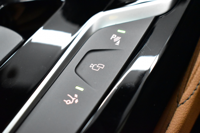 BMW 6シリーズ 630iｸﾞﾗﾝﾂｰﾘｽﾓ Mｽﾎﾟｰﾂ ﾊﾟﾉﾗﾏｻﾝﾙｰﾌ 全席ﾋｰﾀｰ付茶革 全面液晶ﾒｰﾀｰ  ﾊｰﾏﾝｶｰﾄﾞﾝｻｳﾝﾄﾞ LEDﾍｯﾄﾞﾗｲﾄ 追従ACC HUD 衝突軽減ﾌﾞﾚｰｷ 車線変更 &逸脱&歩行者警告 ﾀｯﾁﾊﾟﾈﾙﾅﾋﾞ 全周囲ｶﾒﾗ3Dﾋﾞｭｰ 4ｿﾞｰﾝAC  電動Rｹﾞｰﾄ 2年保証