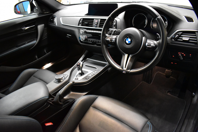 BMW Mシリーズ M2 ｺﾝﾍﾟﾃｨｼｮﾝ MDCT 7速DCT LCI後期  ﾊｰﾏﾝｶｰﾄﾞﾝ 専用410馬力ｴﾝｼﾞﾝ LEDﾍｯﾄﾞﾗｲﾄ&ﾃｰﾙ ﾋｰﾀｰ付黒革 ﾀｯﾁﾊﾟﾈﾙHDDﾅﾋﾞBｶﾒﾗ 19AW 衝突軽減ﾌﾞﾚｰｷ 車線逸脱＆歩行者警告  Mｼｰﾄﾍﾞﾙﾄ 2年保証