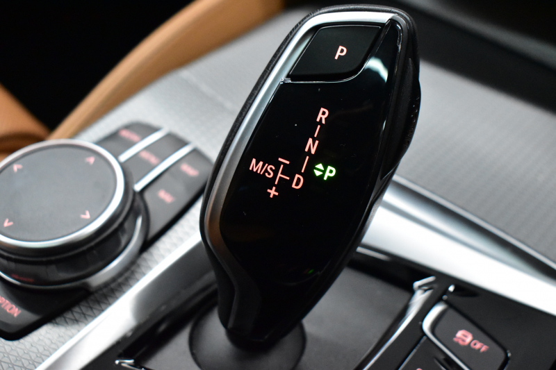 BMW 6シリーズ 623dｸﾞﾗﾝﾂｰﾘｽﾓ Mｽﾎﾟｰﾂ ｱｯﾌﾟｸﾞﾚｰﾄﾞ＆ｺﾝﾌｫｰﾄP ﾊﾟﾉﾗﾏｻﾝﾙｰﾌ ﾋｰﾀｰ&ﾍﾞﾝﾁﾚｰｼｮﾝ＆ﾏｯｻｰｼﾞ付ｺﾆｬｯｸ革 Apple Car Play 全面液晶ﾒｰﾀｰ LEDﾍｯﾄﾞﾗｲﾄ  ACC ﾊｰﾏﾝｶｰﾄﾞﾝｻｳﾝﾄﾞ  HUD LCW 20AW  ﾀｯﾁﾊﾟﾈﾙﾅﾋﾞ全周囲ｶﾒ 電動Rｹﾞｰﾄ 2年保証