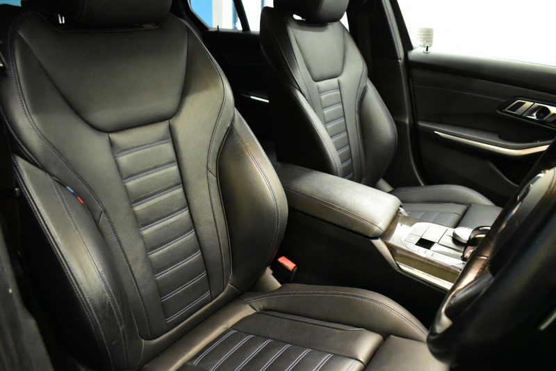 BMW 3シリーズ 330i Mｽﾎﾟｰﾂ 高出力ﾓﾃﾞﾙ ﾃﾞﾋﾞｭｰ&ｺﾝﾌｫｰﾄP ﾋｰﾀｰ付黒革 全周囲ｶﾒﾗ ACC 19AW Mｽﾎﾟｰﾂﾌﾞﾚｰｷ LEDﾍｯﾄﾞﾗｲﾄ ﾗｲﾌﾞｺｯｸﾋﾟｯﾄ ﾀｯﾁﾊﾟﾈﾙHDDﾅﾋﾞ ｱｯﾌﾟﾙｶｰﾌﾟﾚｲ ｳｯﾄﾞｲﾝﾃﾘｱ 電動ﾄﾗﾝｸ 2年保証