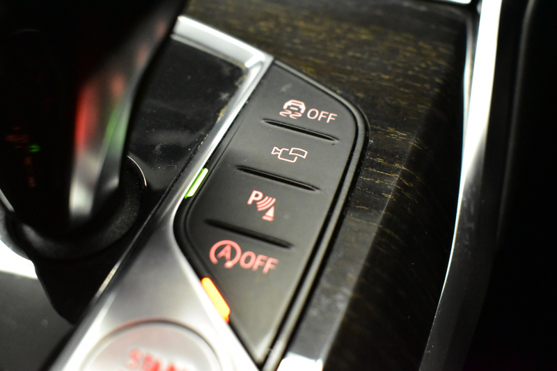 BMW 3シリーズ 330i Mｽﾎﾟｰﾂ 高出力ﾓﾃﾞﾙ ﾃﾞﾋﾞｭｰ&ｺﾝﾌｫｰﾄP ﾋｰﾀｰ付黒革 全周囲ｶﾒﾗ ACC 19AW Mｽﾎﾟｰﾂﾌﾞﾚｰｷ LEDﾍｯﾄﾞﾗｲﾄ ﾗｲﾌﾞｺｯｸﾋﾟｯﾄ ﾀｯﾁﾊﾟﾈﾙHDDﾅﾋﾞ ｱｯﾌﾟﾙｶｰﾌﾟﾚｲ ｳｯﾄﾞｲﾝﾃﾘｱ 電動ﾄﾗﾝｸ 2年保証