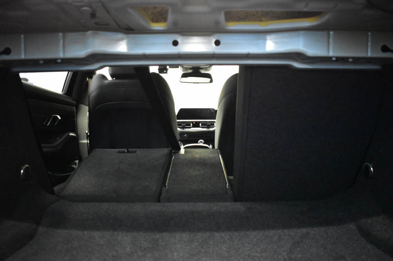 BMW 3シリーズ 330i Mｽﾎﾟｰﾂ 高出力ﾓﾃﾞﾙ ﾃﾞﾋﾞｭｰ&ｺﾝﾌｫｰﾄP ﾋｰﾀｰ付黒革 全周囲ｶﾒﾗ ACC 19AW Mｽﾎﾟｰﾂﾌﾞﾚｰｷ LEDﾍｯﾄﾞﾗｲﾄ ﾗｲﾌﾞｺｯｸﾋﾟｯﾄ ﾀｯﾁﾊﾟﾈﾙHDDﾅﾋﾞ ｱｯﾌﾟﾙｶｰﾌﾟﾚｲ ｳｯﾄﾞｲﾝﾃﾘｱ 電動ﾄﾗﾝｸ 2年保証