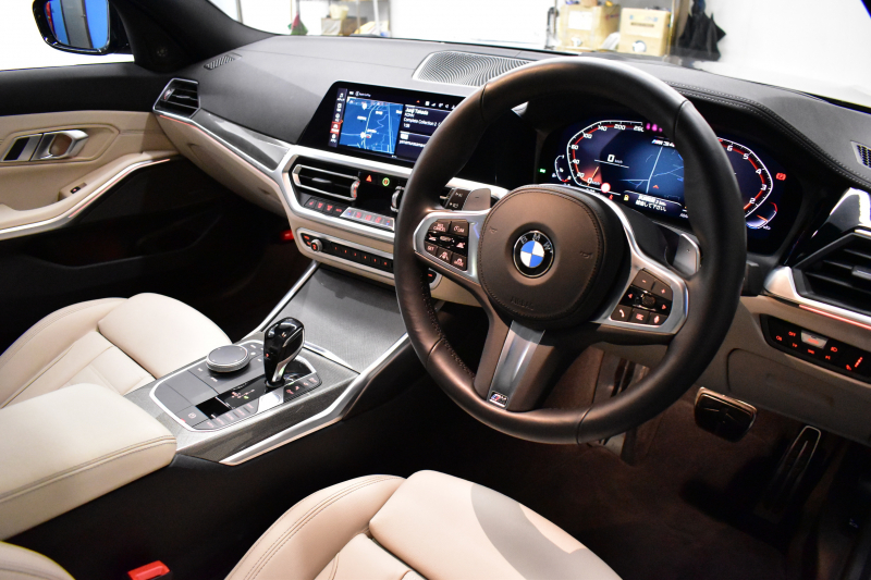 BMW 3シリーズ M340i Xﾄﾞﾗｲﾌﾞ ﾂｰﾘﾝｸﾞ ｲﾉﾍﾞｰｼｮﾝP ﾊﾟﾉﾗﾏｻﾝﾙｰﾌ ﾋｰﾀｰ付白革 追従ACC HUD ﾚｰｻﾞｰLEDﾗｲﾄ ｼﾞｪｽﾁｬｰC付ﾀｯﾁﾊﾟﾈﾙﾅﾋﾞ全周囲ｶﾒﾗ ﾊｰﾏﾝｶｰﾄﾞﾝ 車線変更&逸脱警告 衝突軽減B 電動Rｹﾞｰﾄ 2年保証