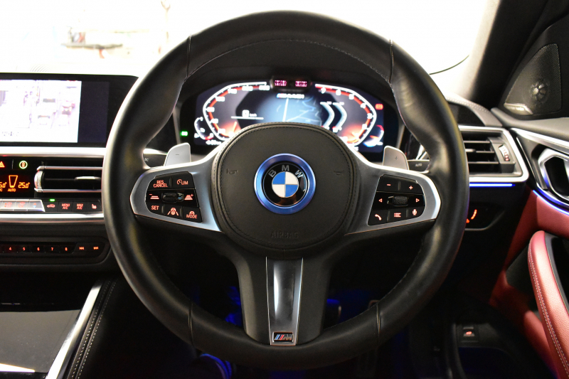 BMW 4シリーズ M440i xDriveｶﾌﾞﾘｵﾚ 4WD 1ｵｰﾅｰ ｺﾝﾌｫｰﾄP ﾋｰﾀｰ付赤革 ｴｱｶﾗｰ ﾚｰｻﾞｰLEDﾍｯﾄﾞﾗｲﾄ ACC HUD Mｽﾎﾟｰﾂﾃﾞﾌ&ﾌﾞﾚｰｷ 可変Mｻｽ ﾗｲﾌﾞｺｯｸﾋﾟｯﾄﾀｯﾁﾊﾟﾈﾙﾅﾋﾞ全周囲ｶﾒﾗ Apple Car Play ﾌﾙｾｸﾞ harman/kardon 19AW ﾋﾟｱﾉﾌﾞﾗｯｸｲﾝﾃﾘｱ 2年保証
