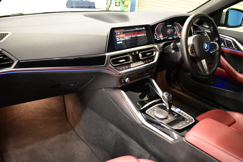 BMW 4シリーズ M440i xDriveｶﾌﾞﾘｵﾚ 4WD 1ｵｰﾅｰ ｺﾝﾌｫｰﾄP ﾋｰﾀｰ付赤革 ｴｱｶﾗｰ ﾚｰｻﾞｰLEDﾍｯﾄﾞﾗｲﾄ ACC HUD Mｽﾎﾟｰﾂﾃﾞﾌ&ﾌﾞﾚｰｷ 可変Mｻｽ ﾗｲﾌﾞｺｯｸﾋﾟｯﾄﾀｯﾁﾊﾟﾈﾙﾅﾋﾞ全周囲ｶﾒﾗ Apple Car Play ﾌﾙｾｸﾞ harman/kardon 19AW ﾋﾟｱﾉﾌﾞﾗｯｸｲﾝﾃﾘｱ 2年保証