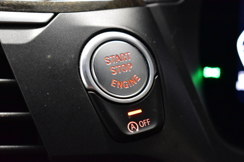 BMW X3 Xﾄﾞﾗｲﾌﾞ20d Mｽﾎﾟｰﾂ ｾﾚｸﾄ&ﾊｲﾗｲﾝP ﾊﾟﾉﾗﾏｻﾝR 型式変更後ﾓﾃﾞﾙ（UZ20） ﾗｲﾌﾞｺｯｸﾋﾟｯﾄ  20AW 前席ﾍﾞﾝﾁﾚｰｼｮﾝ LEDﾍｯﾄﾞﾗｲﾄ 追従ACC HUD 全席ﾋｰﾀｰ付茶革 LCW ﾀｯﾁﾊﾟﾈﾙﾅﾋﾞﾌﾙｾｸﾞ全周囲ｶﾒﾗ3Dﾋﾞｭｰ ﾜｲﾔﾚｽ充電  2年保証