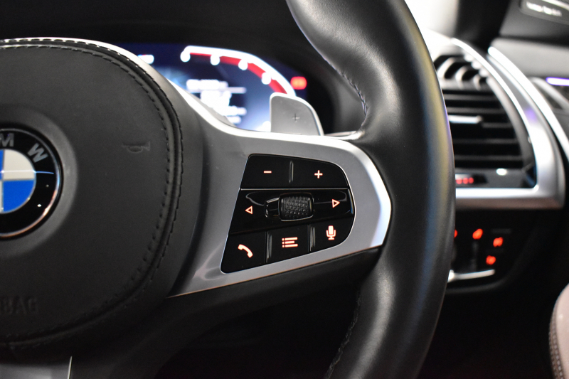 BMW X3 Xﾄﾞﾗｲﾌﾞ20d Mｽﾎﾟｰﾂ ｾﾚｸﾄ&ﾊｲﾗｲﾝP ﾊﾟﾉﾗﾏｻﾝR 型式変更後ﾓﾃﾞﾙ（UZ20） ﾗｲﾌﾞｺｯｸﾋﾟｯﾄ  20AW 前席ﾍﾞﾝﾁﾚｰｼｮﾝ LEDﾍｯﾄﾞﾗｲﾄ 追従ACC HUD 全席ﾋｰﾀｰ付茶革 LCW ﾀｯﾁﾊﾟﾈﾙﾅﾋﾞﾌﾙｾｸﾞ全周囲ｶﾒﾗ3Dﾋﾞｭｰ ﾜｲﾔﾚｽ充電  2年保証