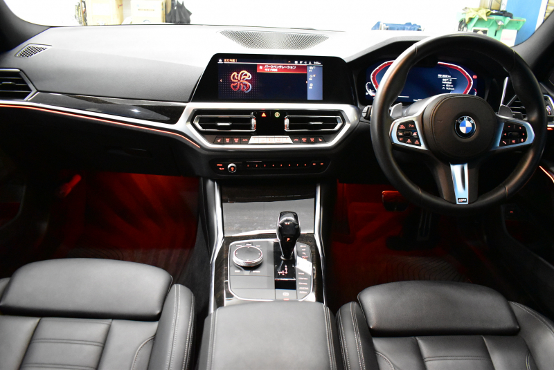 BMW 3シリーズ 330i Mｽﾎﾟｰﾂ 高出力ﾓﾃﾞﾙ  ｲﾉﾍﾞｰｼｮﾝ&ﾌｧｽﾄﾄﾗｯｸ＆ｻｳﾝﾄﾞ＆ﾊｲﾗｲﾝ＆ｺﾝﾌｫｰﾄP ﾋｰﾀｰ付黒革 ACC HUD 可変Mｻｽ 19AW Mｽﾎﾟｰﾂﾌﾞﾚｰｷ ﾗｲﾌﾞｺｯｸﾋﾟｯﾄ ｼﾞｪｽﾁｬｰC付ﾀｯﾁﾊﾟﾈﾙﾅﾋﾞ全周囲ｶﾒﾗ ｱｯﾌﾟﾙｶｰﾌﾟﾚｲ 電動ﾄﾗﾝｸ 2年保証