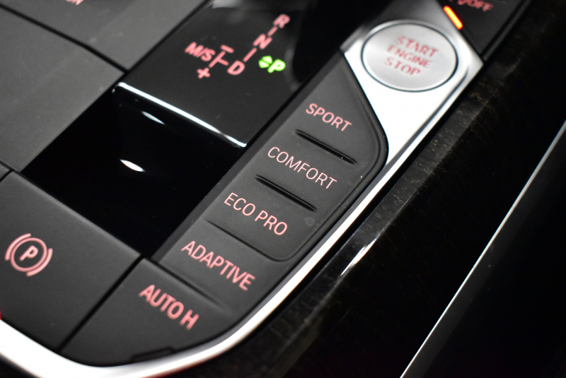 BMW 3シリーズ 330i Mｽﾎﾟｰﾂ 高出力ﾓﾃﾞﾙ  ｲﾉﾍﾞｰｼｮﾝ&ﾌｧｽﾄﾄﾗｯｸ＆ｻｳﾝﾄﾞ＆ﾊｲﾗｲﾝ＆ｺﾝﾌｫｰﾄP ﾋｰﾀｰ付黒革 ACC HUD 可変Mｻｽ 19AW Mｽﾎﾟｰﾂﾌﾞﾚｰｷ ﾗｲﾌﾞｺｯｸﾋﾟｯﾄ ｼﾞｪｽﾁｬｰC付ﾀｯﾁﾊﾟﾈﾙﾅﾋﾞ全周囲ｶﾒﾗ ｱｯﾌﾟﾙｶｰﾌﾟﾚｲ 電動ﾄﾗﾝｸ 2年保証