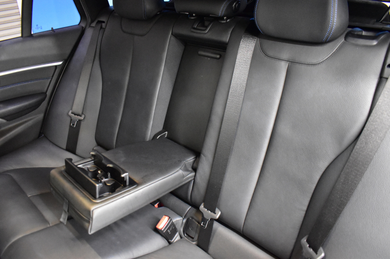 BMW 3シリーズ 320dﾂｰﾘﾝｸﾞ Mｽﾎﾟｰﾂｴﾃﾞｨｼｮﾝｼｬﾄﾞｰ LCI後期限定 ﾋｰﾀｰ付黒革 専用ﾀﾞｰｸLEDﾍｯﾄﾞﾗｲﾄ&ﾃｰﾙ 液晶ﾒｰﾀｰ 追従ACC ﾀｯﾁﾊﾟﾈﾙHDDﾅﾋﾞ 車線変更&逸脱&歩行者警告 衝突軽減ﾌﾞﾚｰｷ  19AW 電動Rｹﾞｰﾄ 前後PDC Bｶﾒﾗ  2年保証