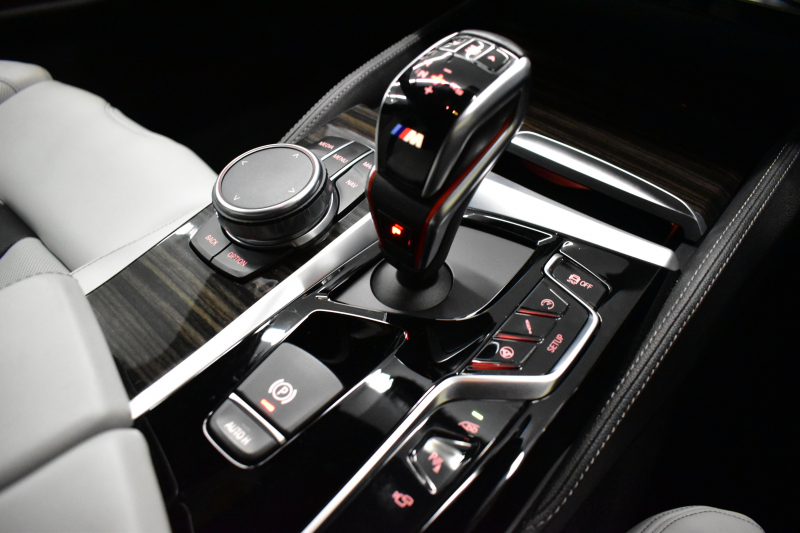 BMW Mシリーズ M5 V8ﾂｲﾝﾀｰﾎﾞ600馬力 MxDrive ｺﾝﾌｫｰﾄP  Bowers＆Wilkinsﾀﾞｲﾔﾓﾝﾄﾞｻﾗｳﾝﾄﾞｻｳﾝﾄﾞｼｽﾃﾑ 全席ﾋｰﾀｰ&前席ﾍﾞﾝﾁﾚｰｼｮﾝ&ﾏｯｻｰｼﾞ付白革 ｽﾃｱﾘﾝｸﾞﾋｰﾀｰ ｱﾝﾋﾞｴﾝﾄｴｱP  追従ACC LCW LEDﾍｯﾄﾞﾗｲﾄ HUD 液晶ﾒｰﾀｰ 3Dﾋﾞｭｰ 20AW 2年保証