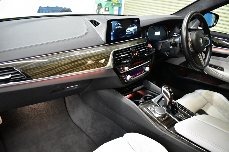 BMW Mシリーズ M5 V8ﾂｲﾝﾀｰﾎﾞ600馬力 MxDrive ｺﾝﾌｫｰﾄP  Bowers＆Wilkinsﾀﾞｲﾔﾓﾝﾄﾞｻﾗｳﾝﾄﾞｻｳﾝﾄﾞｼｽﾃﾑ 全席ﾋｰﾀｰ&前席ﾍﾞﾝﾁﾚｰｼｮﾝ&ﾏｯｻｰｼﾞ付白革 ｽﾃｱﾘﾝｸﾞﾋｰﾀｰ ｱﾝﾋﾞｴﾝﾄｴｱP  追従ACC LCW LEDﾍｯﾄﾞﾗｲﾄ HUD 液晶ﾒｰﾀｰ 3Dﾋﾞｭｰ 20AW 2年保証