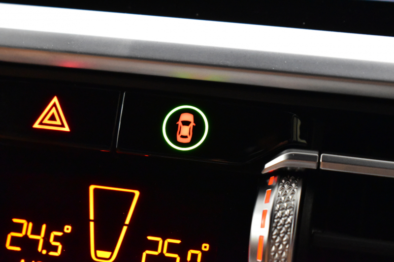 BMW 3シリーズ M340i Xﾄﾞﾗｲﾌﾞ ﾋｰﾀｰ付茶革Mｽﾎﾟｰﾂｼｰﾄ ｲﾉﾍﾞｰｼｮﾝP 全周囲ｶﾒﾗ 電動ﾄﾗﾝｸ ﾚｰｻﾞｰLEDﾗｲﾄ ACC HUD 可変Mｻｽ 19AW Mｽﾎﾟｰﾂﾌﾞﾚｰｷ&ﾃﾞﾌ ｼﾞｪｽﾁｬｰC付ﾀｯﾁﾊﾟﾈﾙﾅﾋﾞﾊｰﾏﾝｶｰﾄﾞﾝ ﾜｲﾔﾚｽ充電 側面衝突&車線変更&逸脱警告 2年保証