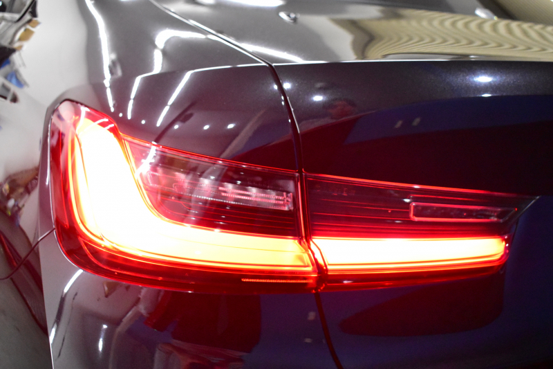 BMW 3シリーズ 320i Mｽﾎﾟｰﾂ ﾃﾞﾋﾞｭｰ&ｺﾝﾌｫｰﾄP ﾋｰﾀｰ付黒革 追従ACC  HUD  LCW 19AW 衝突軽減B 車線逸脱&歩行者警告 ﾗｲﾌﾞｺｯｸﾋﾟｯﾄ ｱｯﾌﾟﾙｶｰﾌﾟﾚｲ Bｶﾒﾗ 電動ﾄﾗﾝｸ ﾜｲﾔﾚｽ充電 社外ﾌﾙｾｸﾞ  ｳｯﾄﾞｲﾝﾃﾘｱ 2年保証