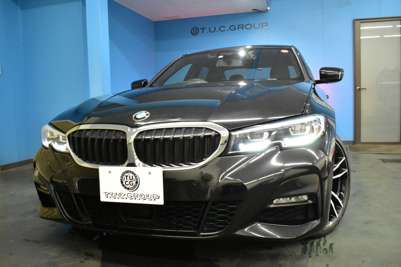 BMW 3シリーズ 320i Mｽﾎﾟｰﾂ ﾃﾞﾋﾞｭｰ&ｺﾝﾌｫｰﾄP ﾋｰﾀｰ付黒革 追従ACC  HUD  LCW 19AW 衝突軽減B 車線逸脱&歩行者警告 ﾗｲﾌﾞｺｯｸﾋﾟｯﾄ ｱｯﾌﾟﾙｶｰﾌﾟﾚｲ Bｶﾒﾗ 電動ﾄﾗﾝｸ ﾜｲﾔﾚｽ充電 社外ﾌﾙｾｸﾞ  ｳｯﾄﾞｲﾝﾃﾘｱ 2年保証