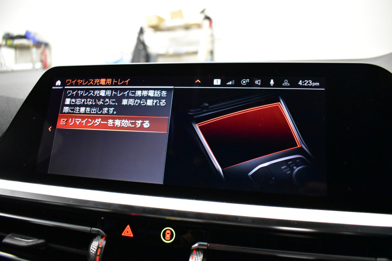 BMW 3シリーズ 320i Mｽﾎﾟｰﾂ ﾃﾞﾋﾞｭｰ&ｺﾝﾌｫｰﾄP ﾋｰﾀｰ付黒革 追従ACC  HUD  LCW 19AW 衝突軽減B 車線逸脱&歩行者警告 ﾗｲﾌﾞｺｯｸﾋﾟｯﾄ ｱｯﾌﾟﾙｶｰﾌﾟﾚｲ Bｶﾒﾗ 電動ﾄﾗﾝｸ ﾜｲﾔﾚｽ充電 社外ﾌﾙｾｸﾞ  ｳｯﾄﾞｲﾝﾃﾘｱ 2年保証