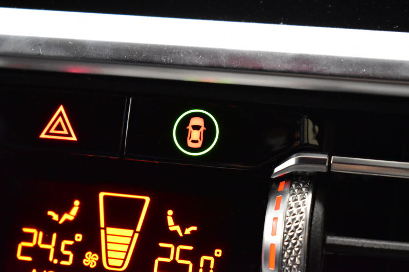 BMW 3シリーズ 320i Mｽﾎﾟｰﾂ ﾃﾞﾋﾞｭｰ&ｺﾝﾌｫｰﾄP ﾋｰﾀｰ付黒革 追従ACC  HUD  LCW 19AW 衝突軽減B 車線逸脱&歩行者警告 ﾗｲﾌﾞｺｯｸﾋﾟｯﾄ ｱｯﾌﾟﾙｶｰﾌﾟﾚｲ Bｶﾒﾗ 電動ﾄﾗﾝｸ ﾜｲﾔﾚｽ充電 社外ﾌﾙｾｸﾞ  ｳｯﾄﾞｲﾝﾃﾘｱ 2年保証