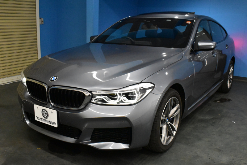 BMW 6シリーズ 630iｸﾞﾗﾝﾂｰﾘｽﾓ Mｽﾎﾟｰﾂ ﾊﾟﾉﾗﾏｻﾝﾙｰﾌ 全席ﾋｰﾀｰ付黒革 全面液晶ﾒｰﾀｰ ﾊｰﾏﾝｶｰﾄﾞﾝ 4ｿﾞｰﾝAC LEDﾍｯﾄﾞﾗｲﾄ 追従ACC HUD 衝突軽減ﾌﾞﾚｰｷ 車線変更&逸脱&歩行者警告 ﾀｯﾁﾊﾟﾈﾙﾅﾋﾞ全周囲ｶﾒﾗ3Dﾋﾞｭｰ 電動Rｹﾞｰﾄ 2年保証