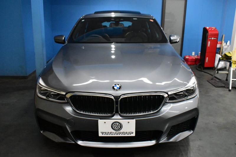 BMW 6シリーズ 630iｸﾞﾗﾝﾂｰﾘｽﾓ Mｽﾎﾟｰﾂ ﾊﾟﾉﾗﾏｻﾝﾙｰﾌ 全席ﾋｰﾀｰ付黒革 全面液晶ﾒｰﾀｰ ﾊｰﾏﾝｶｰﾄﾞﾝ 4ｿﾞｰﾝAC LEDﾍｯﾄﾞﾗｲﾄ 追従ACC HUD 衝突軽減ﾌﾞﾚｰｷ 車線変更&逸脱&歩行者警告 ﾀｯﾁﾊﾟﾈﾙﾅﾋﾞ全周囲ｶﾒﾗ3Dﾋﾞｭｰ 電動Rｹﾞｰﾄ 2年保証