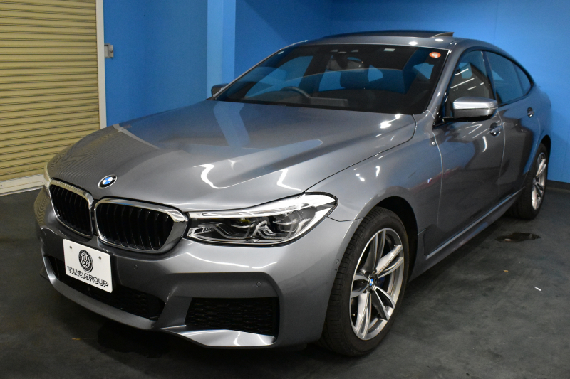 BMW 6シリーズ 630iｸﾞﾗﾝﾂｰﾘｽﾓ Mｽﾎﾟｰﾂ ﾊﾟﾉﾗﾏｻﾝﾙｰﾌ 全席ﾋｰﾀｰ付黒革 全面液晶ﾒｰﾀｰ ﾊｰﾏﾝｶｰﾄﾞﾝ 4ｿﾞｰﾝAC LEDﾍｯﾄﾞﾗｲﾄ 追従ACC HUD 衝突軽減ﾌﾞﾚｰｷ 車線変更&逸脱&歩行者警告 ﾀｯﾁﾊﾟﾈﾙﾅﾋﾞ全周囲ｶﾒﾗ3Dﾋﾞｭｰ 電動Rｹﾞｰﾄ 2年保証