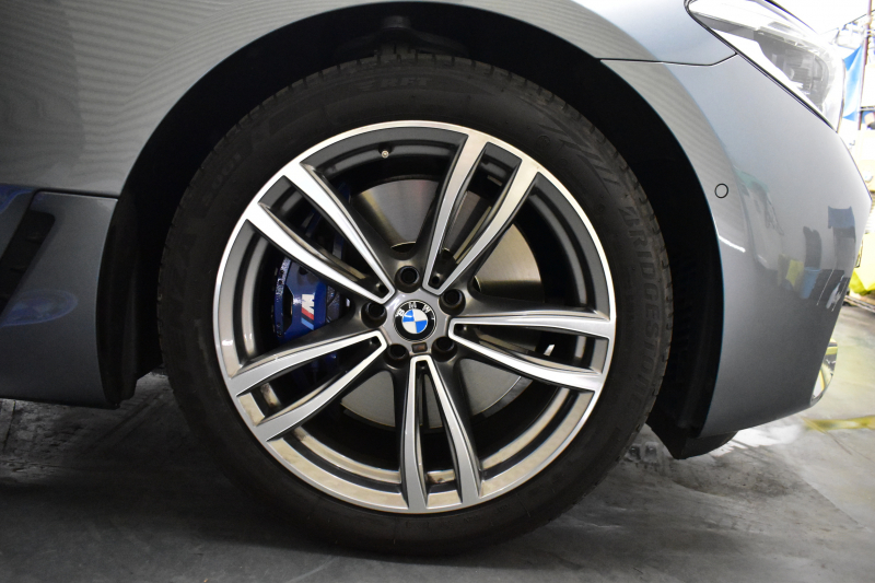 BMW 6シリーズ 630iｸﾞﾗﾝﾂｰﾘｽﾓ Mｽﾎﾟｰﾂ ﾊﾟﾉﾗﾏｻﾝﾙｰﾌ 全席ﾋｰﾀｰ付黒革 全面液晶ﾒｰﾀｰ ﾊｰﾏﾝｶｰﾄﾞﾝ 4ｿﾞｰﾝAC LEDﾍｯﾄﾞﾗｲﾄ 追従ACC HUD 衝突軽減ﾌﾞﾚｰｷ 車線変更&逸脱&歩行者警告 ﾀｯﾁﾊﾟﾈﾙﾅﾋﾞ全周囲ｶﾒﾗ3Dﾋﾞｭｰ 電動Rｹﾞｰﾄ 2年保証