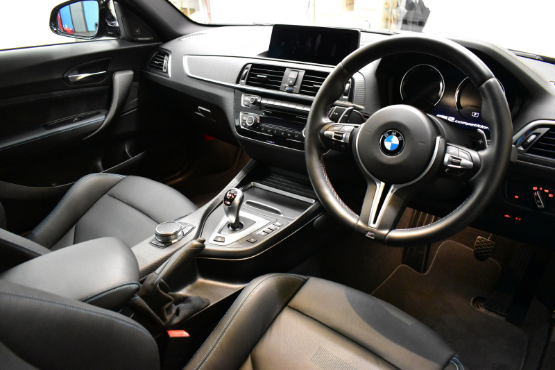 BMW Mシリーズ M2 ｺﾝﾍﾟﾃｨｼｮﾝ MDCT 7速DCT LCI後期  ﾊｰﾏﾝｶｰﾄﾞﾝ 専用410馬力ｴﾝｼﾞﾝ LEDﾍｯﾄﾞﾗｲﾄ&ﾃｰﾙ ﾋｰﾀｰ付黒革 ﾀｯﾁﾊﾟﾈﾙHDDﾅﾋﾞBｶﾒﾗ 19AW 衝突軽減ﾌﾞﾚｰｷ 車線逸脱＆歩行者警告  Mｼｰﾄﾍﾞﾙﾄ 2年保証