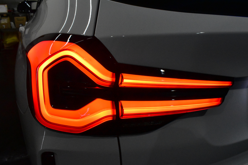 BMW X3 M40i ｾﾚｸﾄﾊﾟｯｹｰｼﾞ LCI後期 1ｵｰﾅｰ 変更後ﾃﾞｻﾞｲﾝLEDﾍｯﾄﾞﾗｲﾄ&ﾃｰﾙ ﾊﾟﾉﾗﾏｻﾝﾙｰﾌ ﾗｲﾌﾞｺｸﾋﾟｯﾄ 可変Mｻｽ 全席ﾋｰﾀｰ付ﾓｶﾚｻﾞｰ ﾊｰﾏﾝｶｰﾄﾞﾝ 20AW 追従ACC HUD ﾀｯﾁﾊﾟﾈﾙﾅﾋﾞ ﾌﾙｾｸﾞ 全周囲ｶﾒﾗ3Dﾋﾞｭｰ 電動Rｹﾞｰﾄ 2年保証