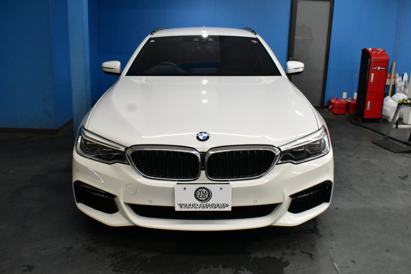 BMW 5シリーズ 523iﾂｰﾘﾝｸﾞ Mｽﾎﾟｰﾂ ｲﾉﾍﾞｰｼｮﾝ&ﾊｲﾗｲﾝP 全席ﾋｰﾀｰ付黒革 ｼﾞｪｽﾁｬｰC付ﾀｯﾁﾊﾟﾈﾙHDDﾅﾋﾞ 全周囲ｶﾒﾗ ﾜｲﾔﾚｽ充電 液晶ﾒｰﾀｰ 追従ACC HUD ｱﾀﾞﾌﾟﾃｨﾌﾞLEDﾍｯﾄﾞﾗｲﾄ 車線変更&逸脱&歩行者警告 19AW  2年保証